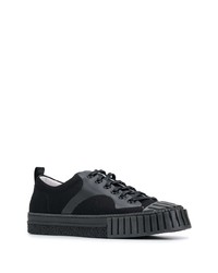 schwarze niedrige Sneakers von Adieu Paris