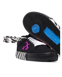 schwarze niedrige Sneakers von Off-White