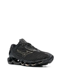 schwarze niedrige Sneakers von Mizuno