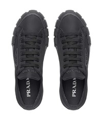 schwarze niedrige Sneakers von Prada