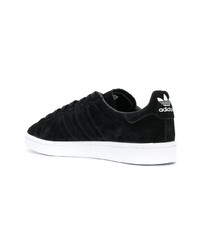 schwarze niedrige Sneakers von Adidas By White Mountaineering