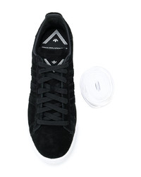 schwarze niedrige Sneakers von Adidas By White Mountaineering