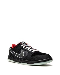 schwarze niedrige Sneakers von Nike