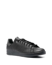 schwarze niedrige Sneakers von adidas