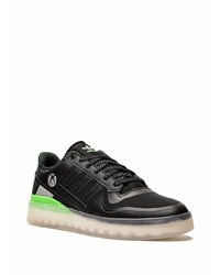 schwarze niedrige Sneakers von adidas