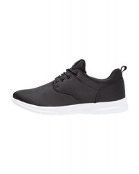 schwarze niedrige Sneakers von YOURTURN