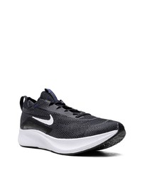 schwarze niedrige Sneakers von Nike