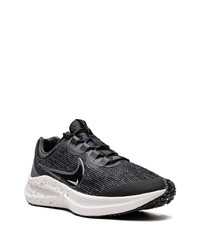 schwarze niedrige Sneakers von Nike