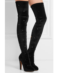 schwarze Overknee Stiefel aus Samt von Charlotte Olympia