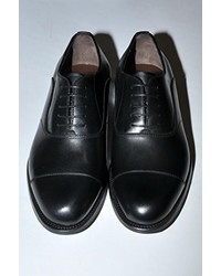 schwarze Oxford Schuhe von Calpierre