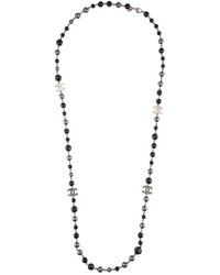 schwarze Perlenkette von Chanel
