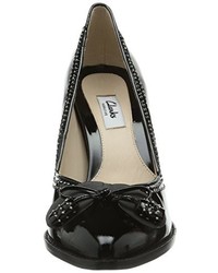 schwarze Pumps von Clarks