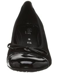 schwarze Pumps von Gabor