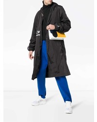 schwarze Regenjacke von A-Cold-Wall*