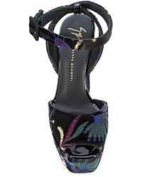 schwarze Sandalen mit Blumenmuster von Giuseppe Zanotti Design