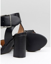 schwarze Sandaletten von Boohoo
