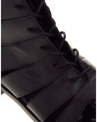 schwarze Schnürstiefeletten aus Leder mit Ausschnitten von Asos