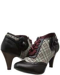 schwarze Schuhe von Joe Browns