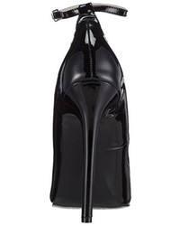 schwarze Schuhe von Pleaser