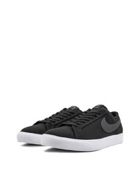 schwarze Segeltuch niedrige Sneakers von Nike