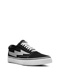 schwarze Segeltuch niedrige Sneakers von Revenge X Storm