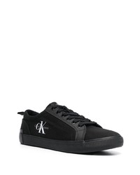 schwarze Segeltuch niedrige Sneakers von Calvin Klein
