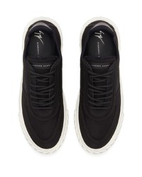 schwarze Segeltuch niedrige Sneakers von Giuseppe Zanotti