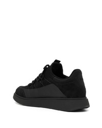 schwarze Segeltuch niedrige Sneakers von BOSS