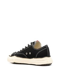 schwarze Segeltuch niedrige Sneakers von Maison Mihara Yasuhiro