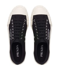 schwarze Segeltuch niedrige Sneakers von Prada