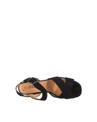 schwarze Segeltuch Sandaletten von s.Oliver
