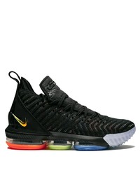 schwarze Segeltuch Sportschuhe von Nike