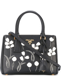 schwarze Shopper Tasche aus Leder mit Blumenmuster von Prada