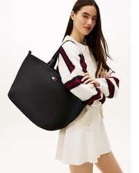 schwarze Shopper Tasche aus Segeltuch von Tommy Jeans
