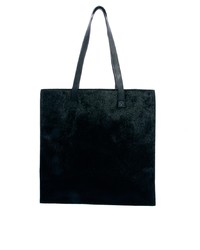 schwarze Shopper Tasche aus Wildleder von Monki
