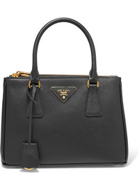 schwarze Shopper Tasche mit Reliefmuster von Prada