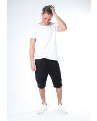 schwarze Shorts von Alife and Kickin