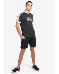 schwarze Shorts von khujo