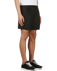 schwarze Shorts von Kris Van Assche