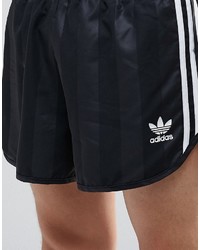 schwarze Shorts von adidas