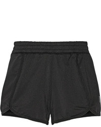 schwarze Shorts
