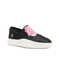 schwarze Slip-On Sneakers aus Leder mit Blumenmuster von Y3 Sport