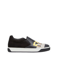 schwarze Slip-On Sneakers aus Leder mit geometrischem Muster