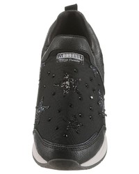 schwarze Slip-On Sneakers aus Leder von Mustang Shoes
