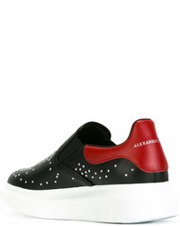 schwarze Slip-On Sneakers aus Leder von Alexander McQueen