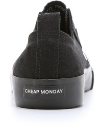 schwarze Slip-On Sneakers aus Segeltuch von Cheap Monday