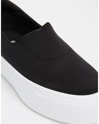 schwarze Slip-On Sneakers aus Segeltuch von Asos