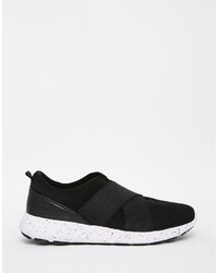 schwarze Slip-On Sneakers von Pieces