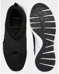 schwarze Slip-On Sneakers von Pieces