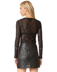 schwarze Spitze Bluse mit geometrischem Muster von BCBGMAXAZRIA